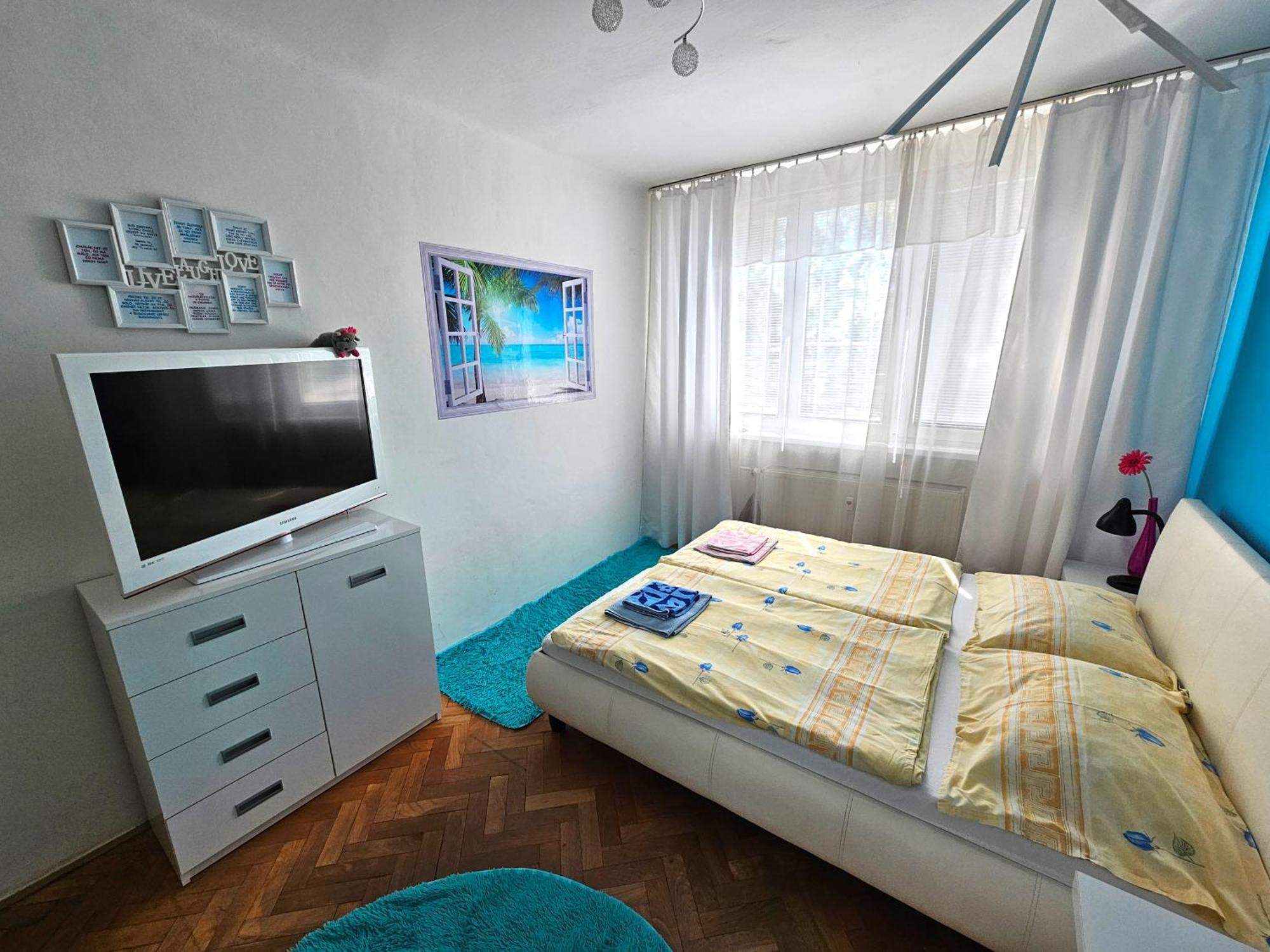 Cozy Blue Apartment Presov Ngoại thất bức ảnh