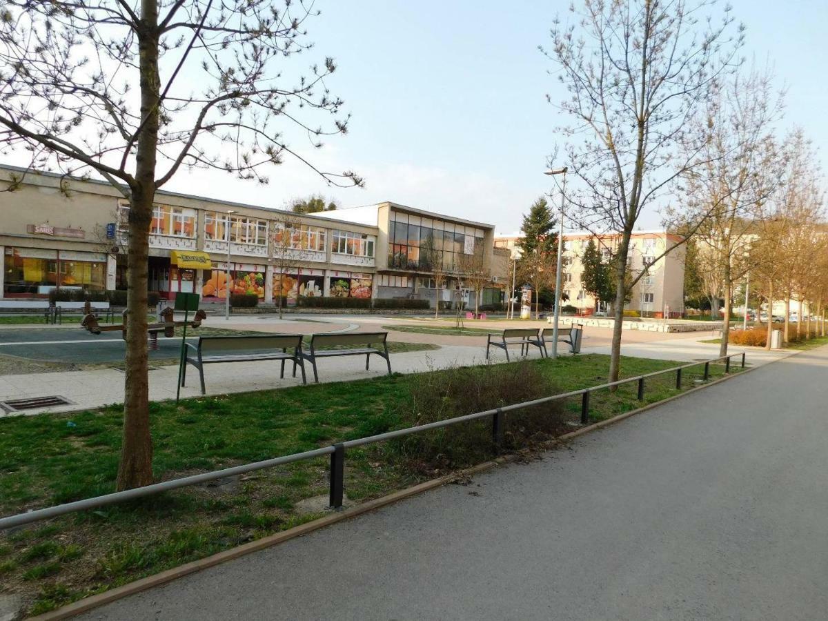 Cozy Blue Apartment Presov Ngoại thất bức ảnh